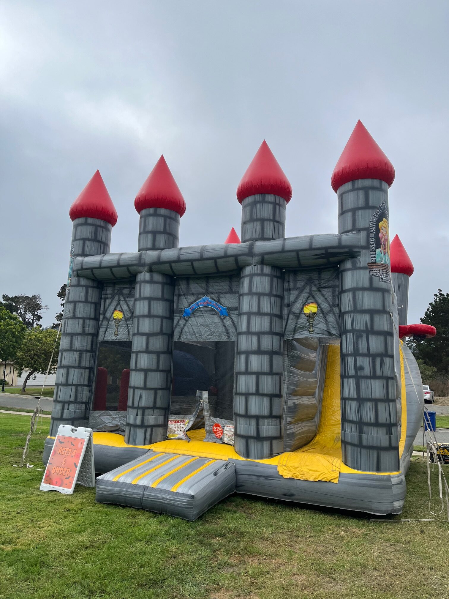Castle 6-1 Combo Inflatable Rental